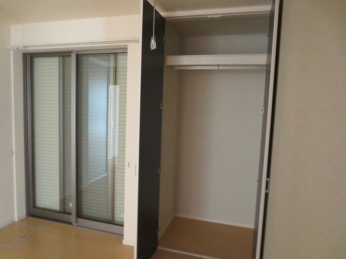 物件内観写真13　(収納)