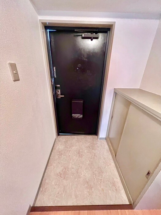 物件内観写真14　(玄関)