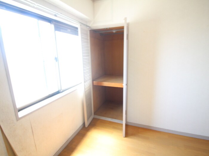 物件内観写真15　(収納)