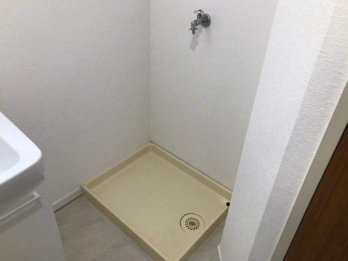 物件内観写真14　(洗濯機置場)