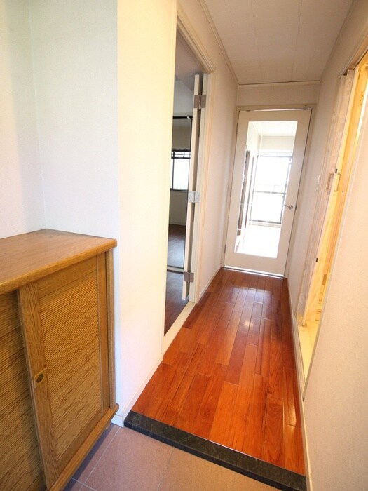 物件内観写真17　(廊下)