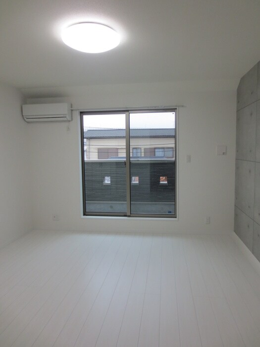 物件内観写真4　(居室)