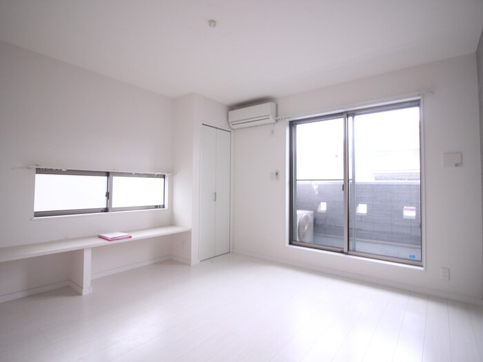 物件内観写真4　(居室)