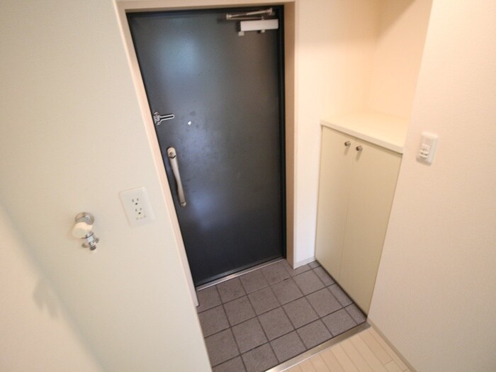 物件内観写真19　(玄関)