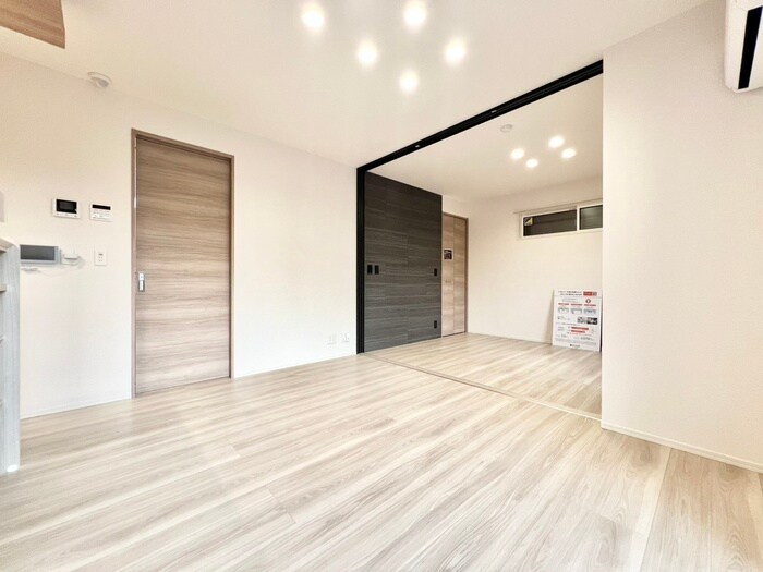 物件内観写真9　(居室)