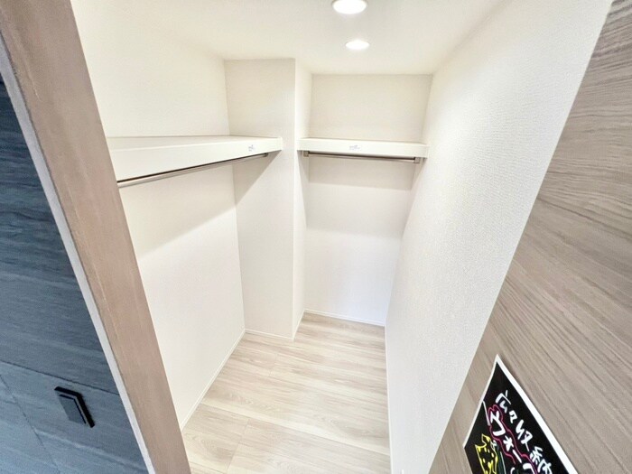 物件内観写真11　(収納)