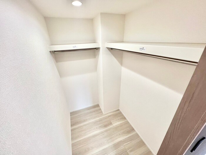 物件内観写真11　(収納)