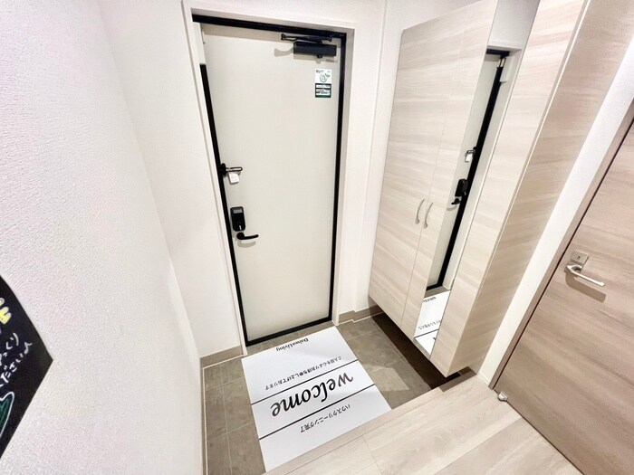 物件内観写真14　(玄関)