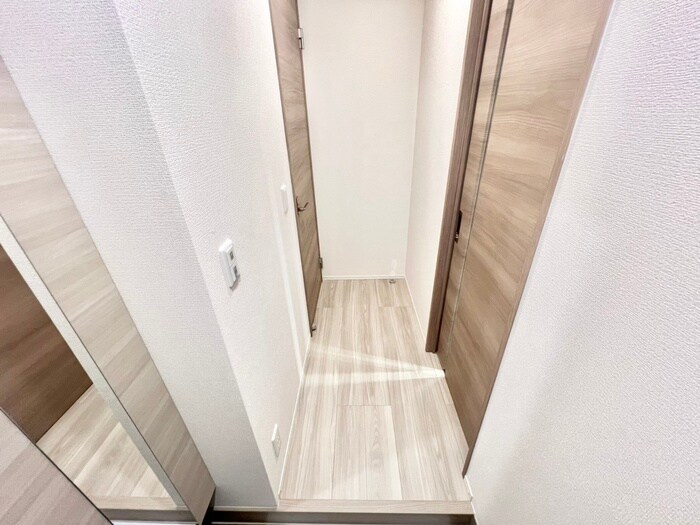 物件内観写真16　(廊下)