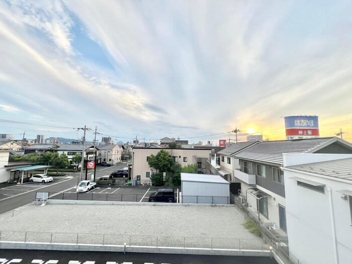 物件内観写真20　(室内からの展望)