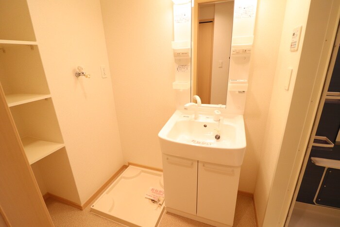 物件内観写真11　(洗面)