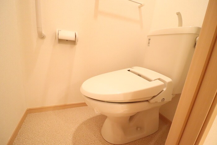 物件内観写真12　(トイレ)