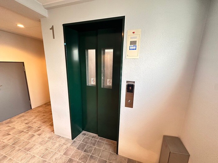 物件外観写真6　(建物設備)