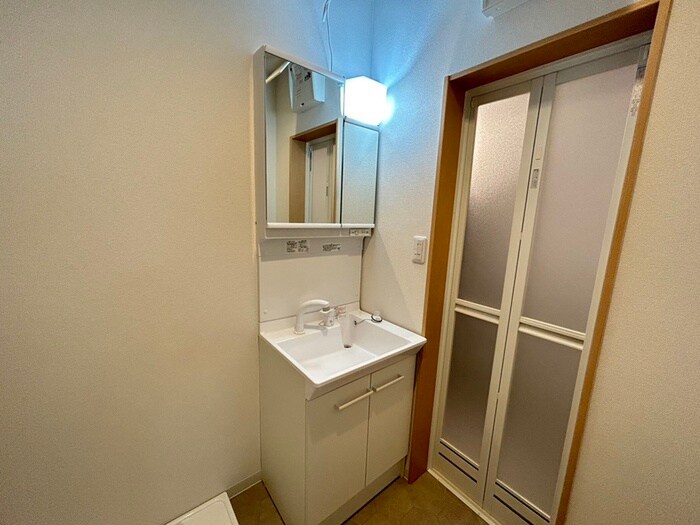 物件内観写真6　(洗面)