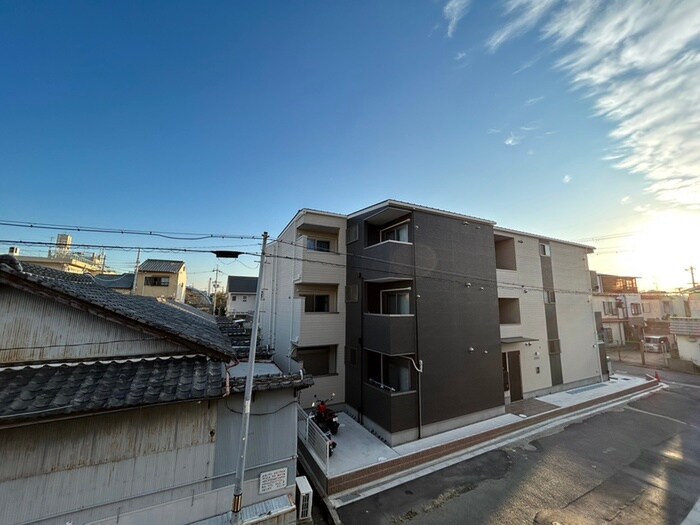 物件内観写真17　(室内からの展望)