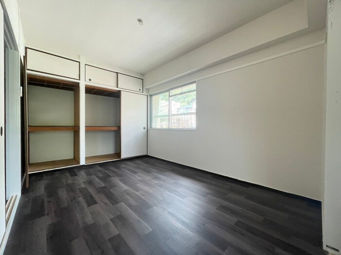 物件内観写真3　(居室)