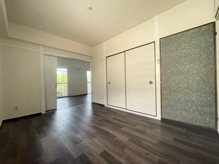 物件内観写真4　(居室)