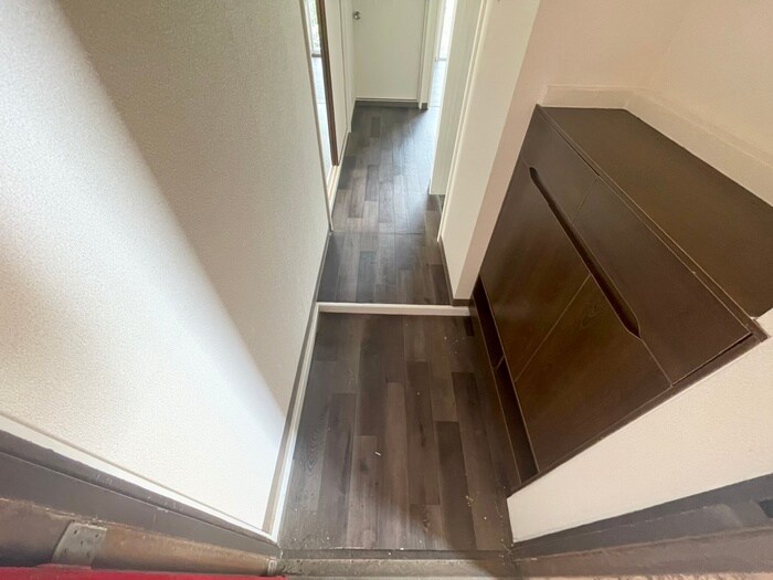 物件内観写真11　(玄関)