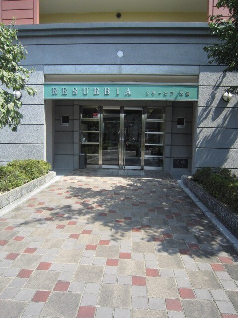 物件外観写真3　(エントランス部分)