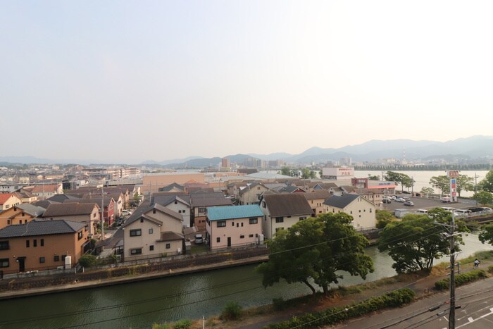 物件内観写真17　(室内からの展望)