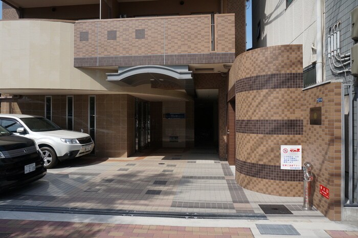 物件外観写真4　(駐車場)