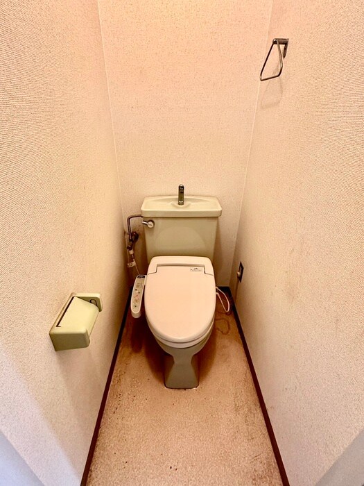 物件内観写真8　(トイレ)