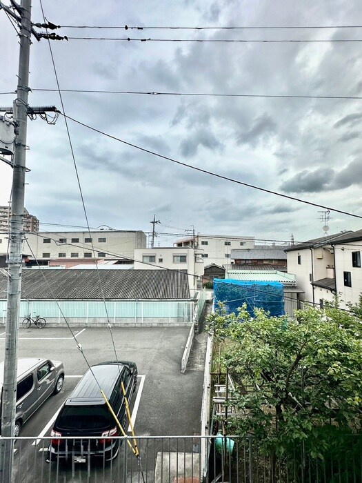 物件内観写真22　(室内からの展望)