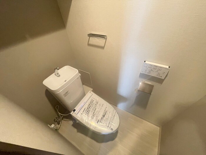 物件内観写真8　(トイレ)