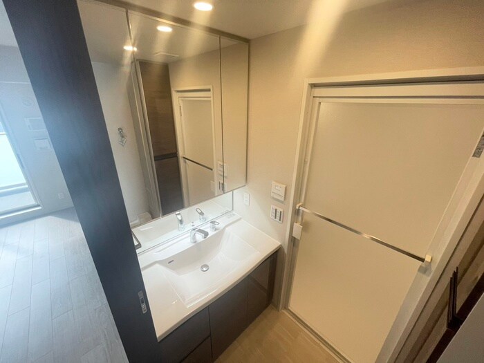 物件内観写真9　(洗面)