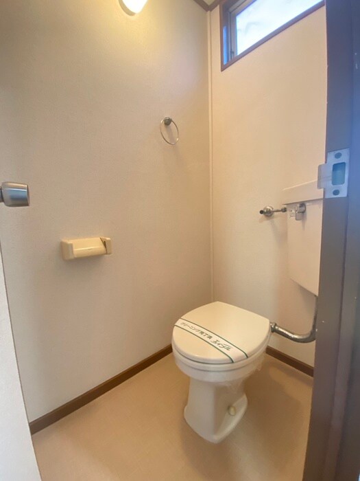 物件内観写真15　(トイレ)