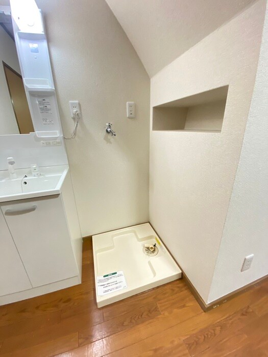 物件内観写真19　(洗濯機置場)