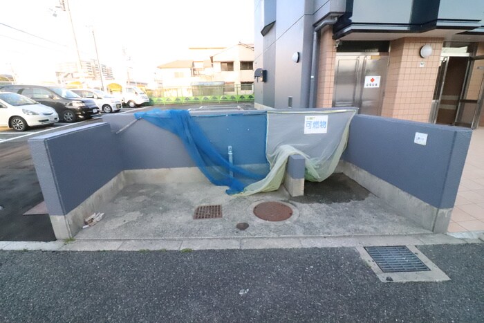 物件外観写真4　(建物設備)