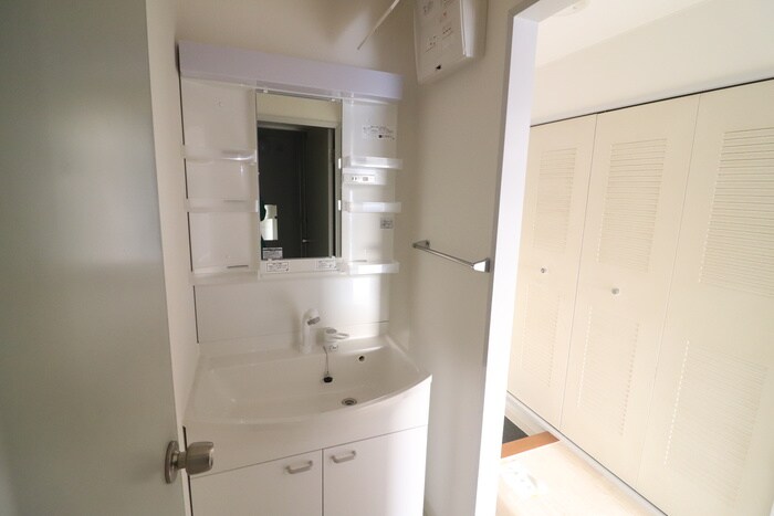 物件内観写真15　(洗面)