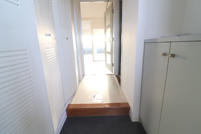 物件内観写真19　(玄関)