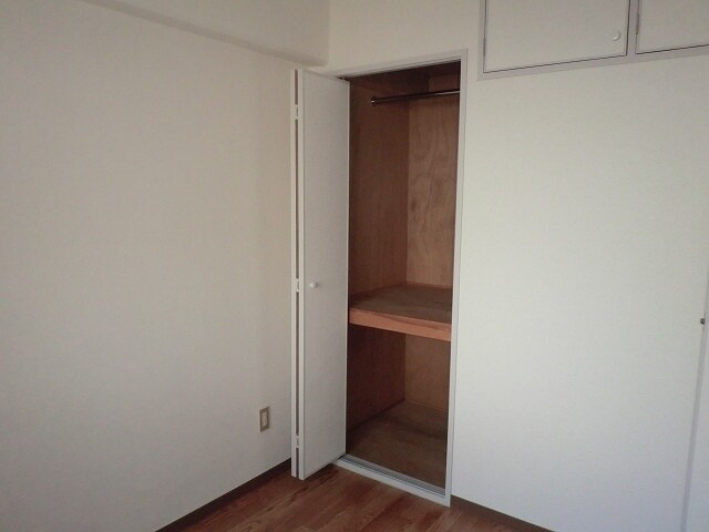 物件内観写真10　(収納)