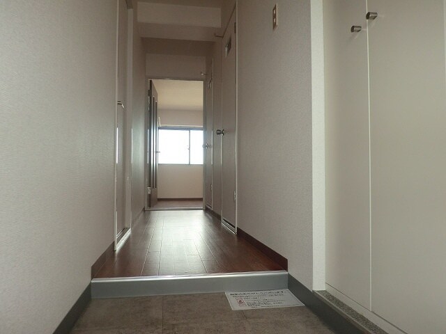 物件内観写真15　(廊下)