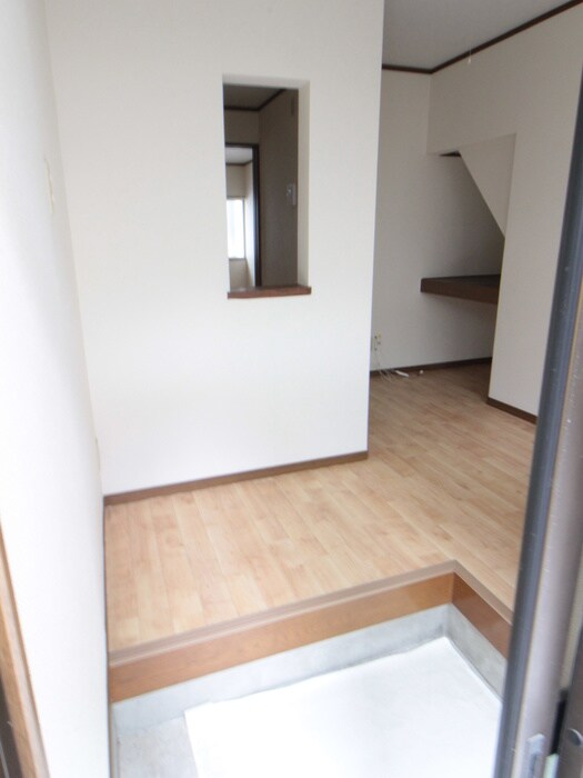 物件内観写真15　(玄関)