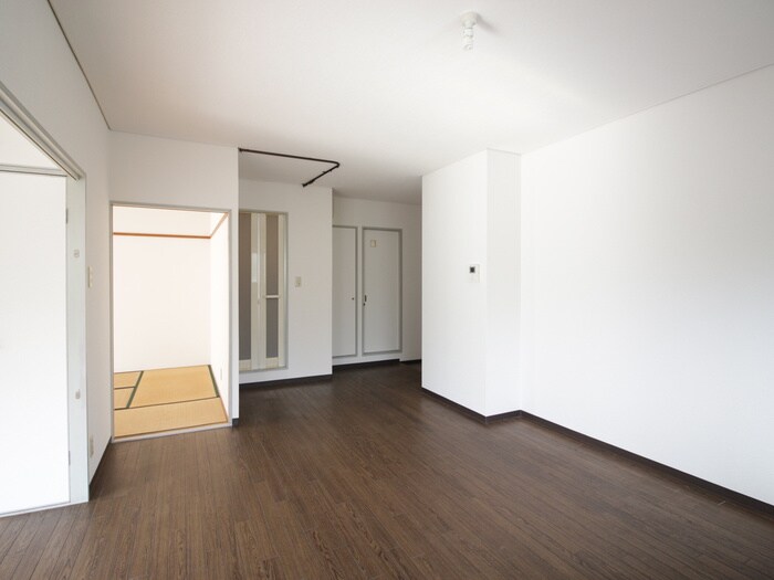 物件内観写真8　(居室)