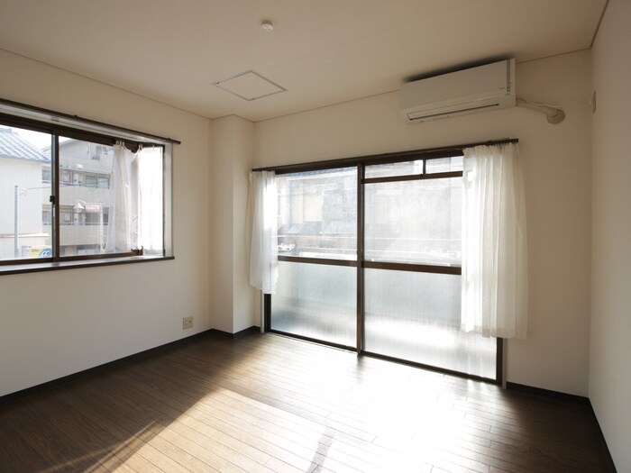 物件内観写真9　(居室)