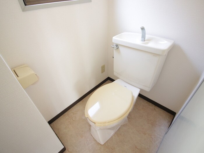 物件内観写真14　(トイレ)