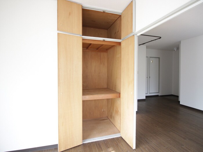 物件内観写真15　(収納)