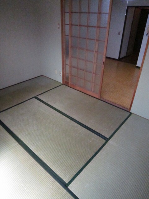 物件内観写真9　(居室)