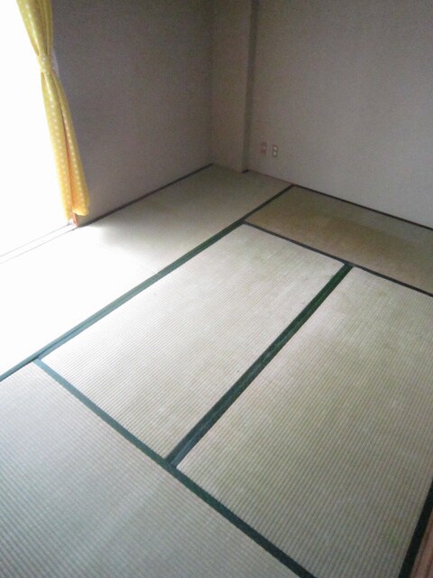 物件内観写真16　(居室)