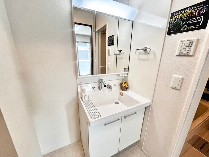 物件内観写真15　(洗面)