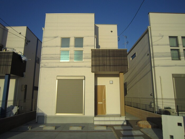 物件外観写真3　(外観写真)