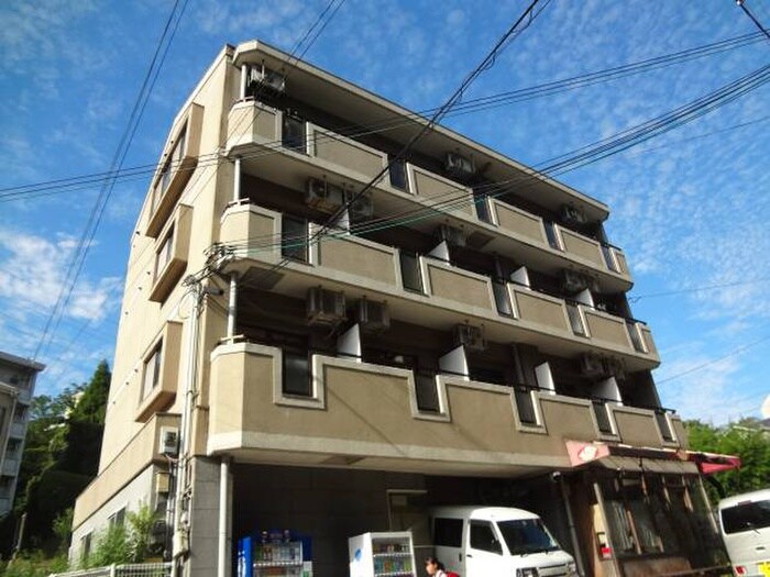 物件外観写真4　(駐車場)