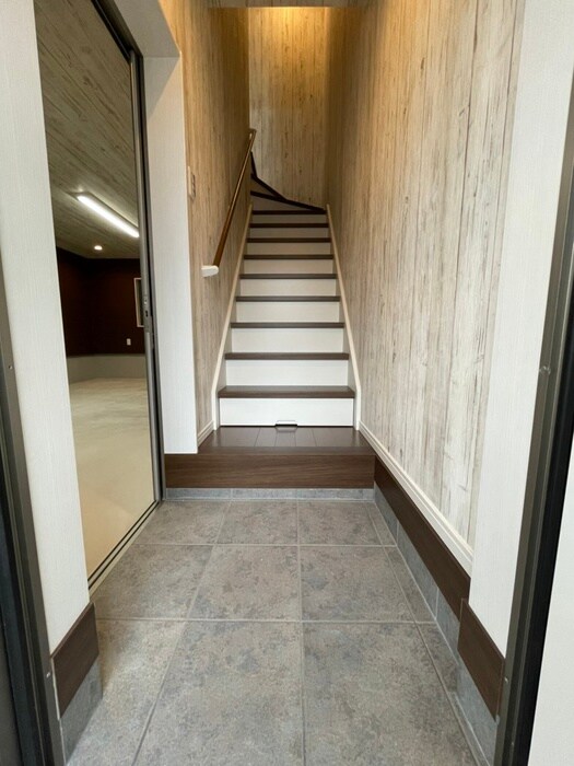 物件内観写真19　(玄関)