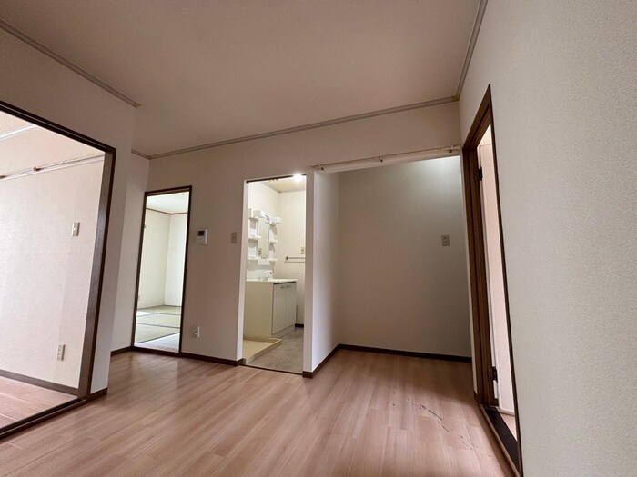 物件内観写真11　(居室)