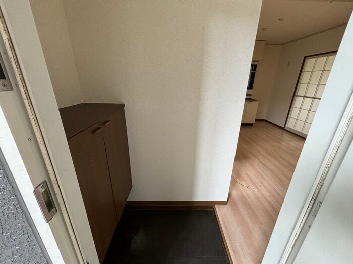 物件内観写真13　(玄関)