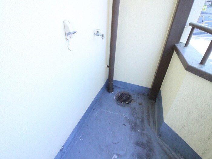 物件内観写真15　(洗濯機置場)